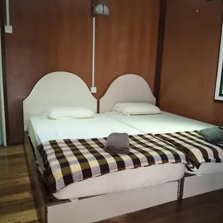 Mama'S Chalet Pulau Perhentian Besar Kampong Pasir Hantu Exterior photo