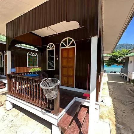 Mama'S Chalet Pulau Perhentian Besar Kampong Pasir Hantu Exterior photo