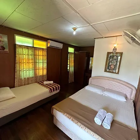 Mama'S Chalet Pulau Perhentian Besar Kampong Pasir Hantu Exterior photo