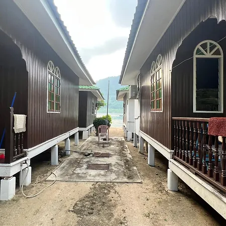 Mama'S Chalet Pulau Perhentian Besar Kampong Pasir Hantu Exterior photo