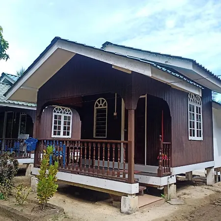 Mama'S Chalet Pulau Perhentian Besar Kampong Pasir Hantu Exterior photo